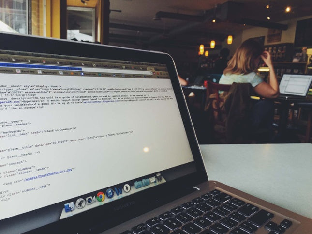 11 Tips for Effectively Working Out of a Cafe (And Loving it)