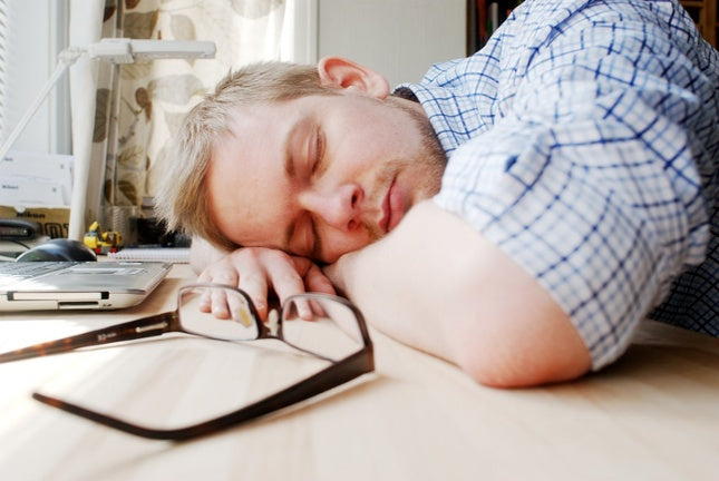 5 Useful Tips for Combatting Mid-Day Sleepiness